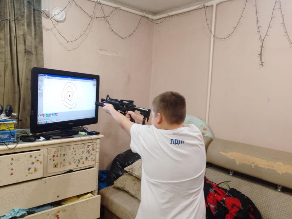 Никто:
Абсолютно никто:
Я когда мне нечего делать: