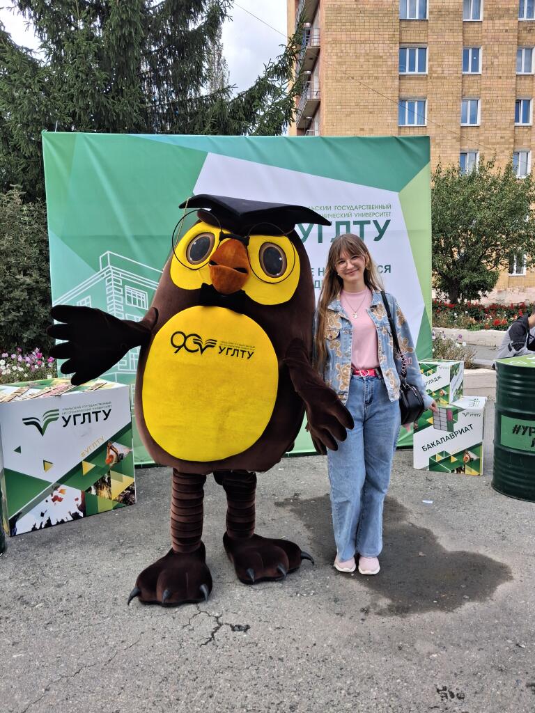 С днём знаний, чуваки и чувихи!
Желаю всем продуктивного года, удачной сдачи всех возможных контрольных и экзаменов, кр