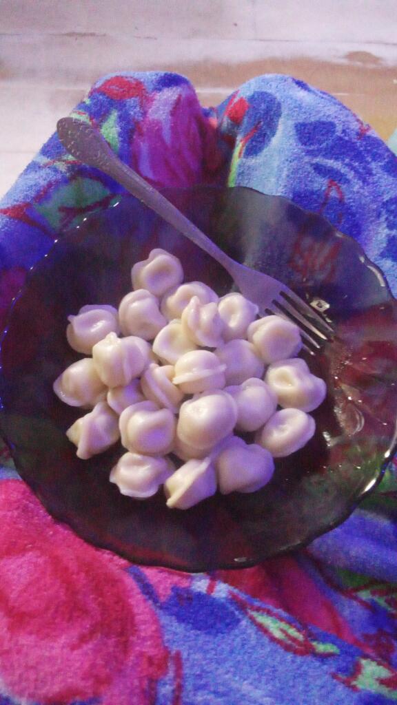 Мм пельмени... Но только без мазика:_